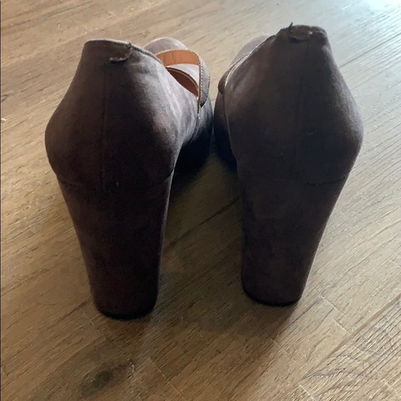 Julianne Hough Heels - Picture 3 of 4